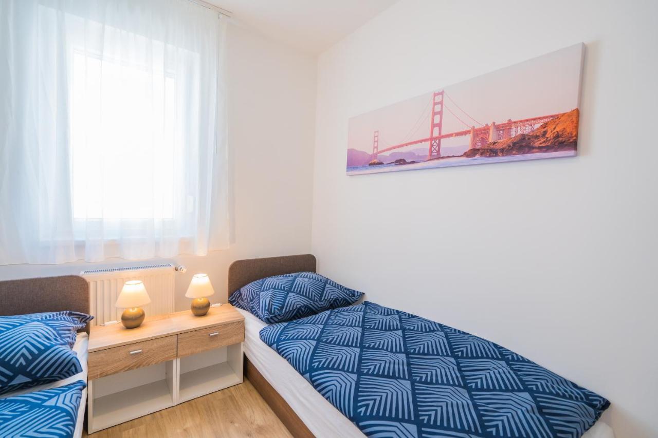 Gemini Apartments Siofok I., Iii. Extérieur photo