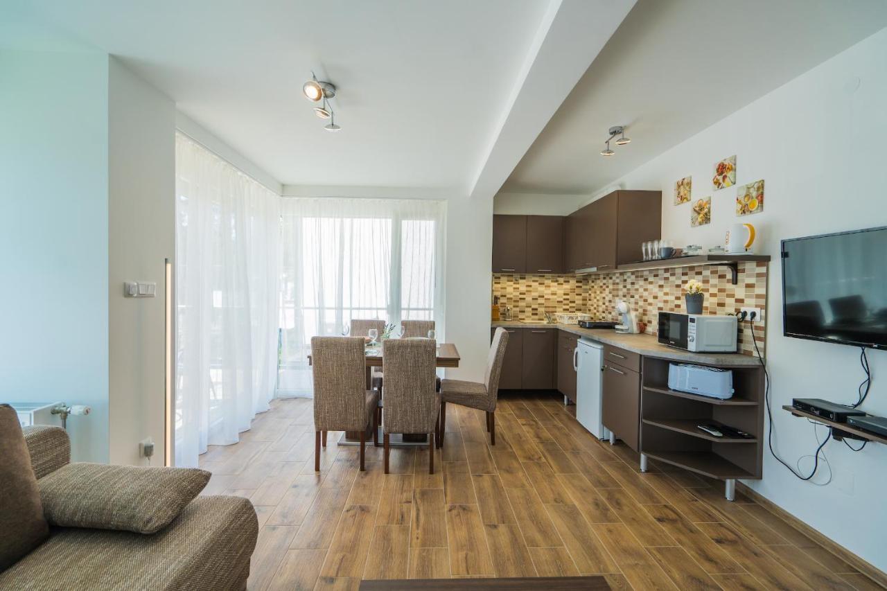 Gemini Apartments Siofok I., Iii. Extérieur photo