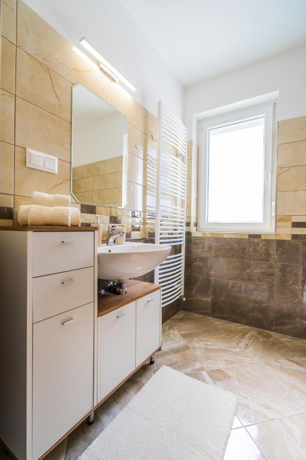 Gemini Apartments Siofok I., Iii. Extérieur photo